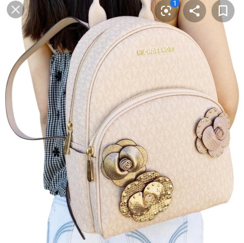 Backpack - Picture 2 of 7